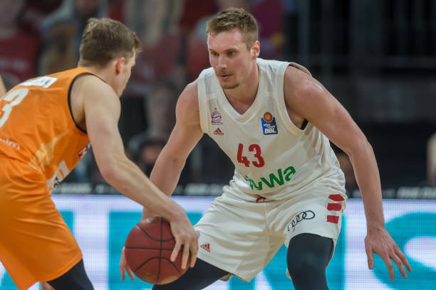 成为球队反 成为球队反